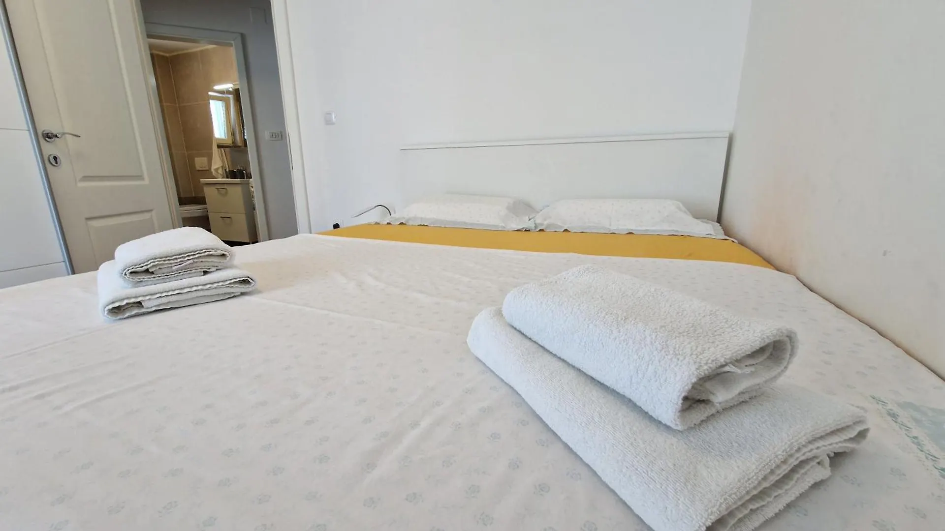 Modern Apartment Kompas Baska