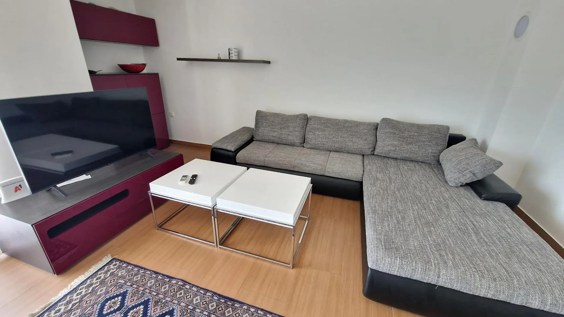 Modern Apartment Kompas Baska