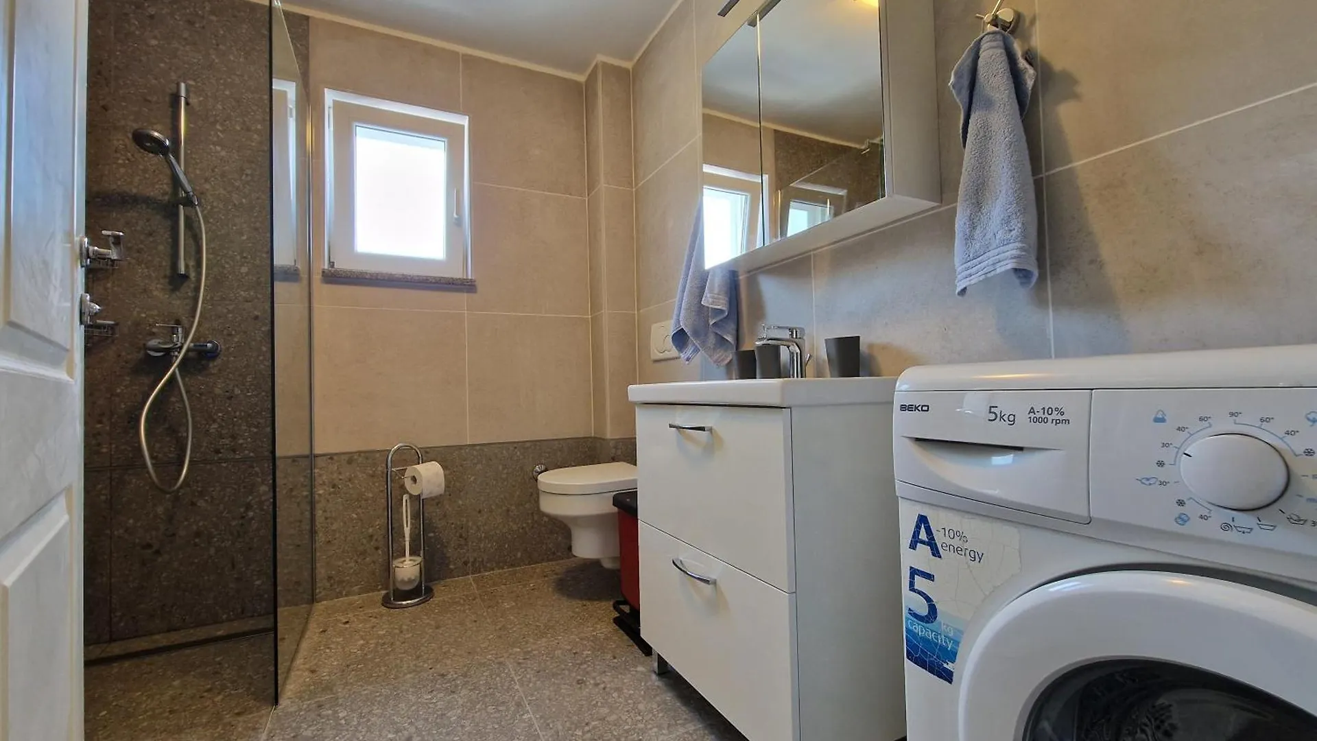 Modern Apartment Kompas Baska   Baska (Krk)