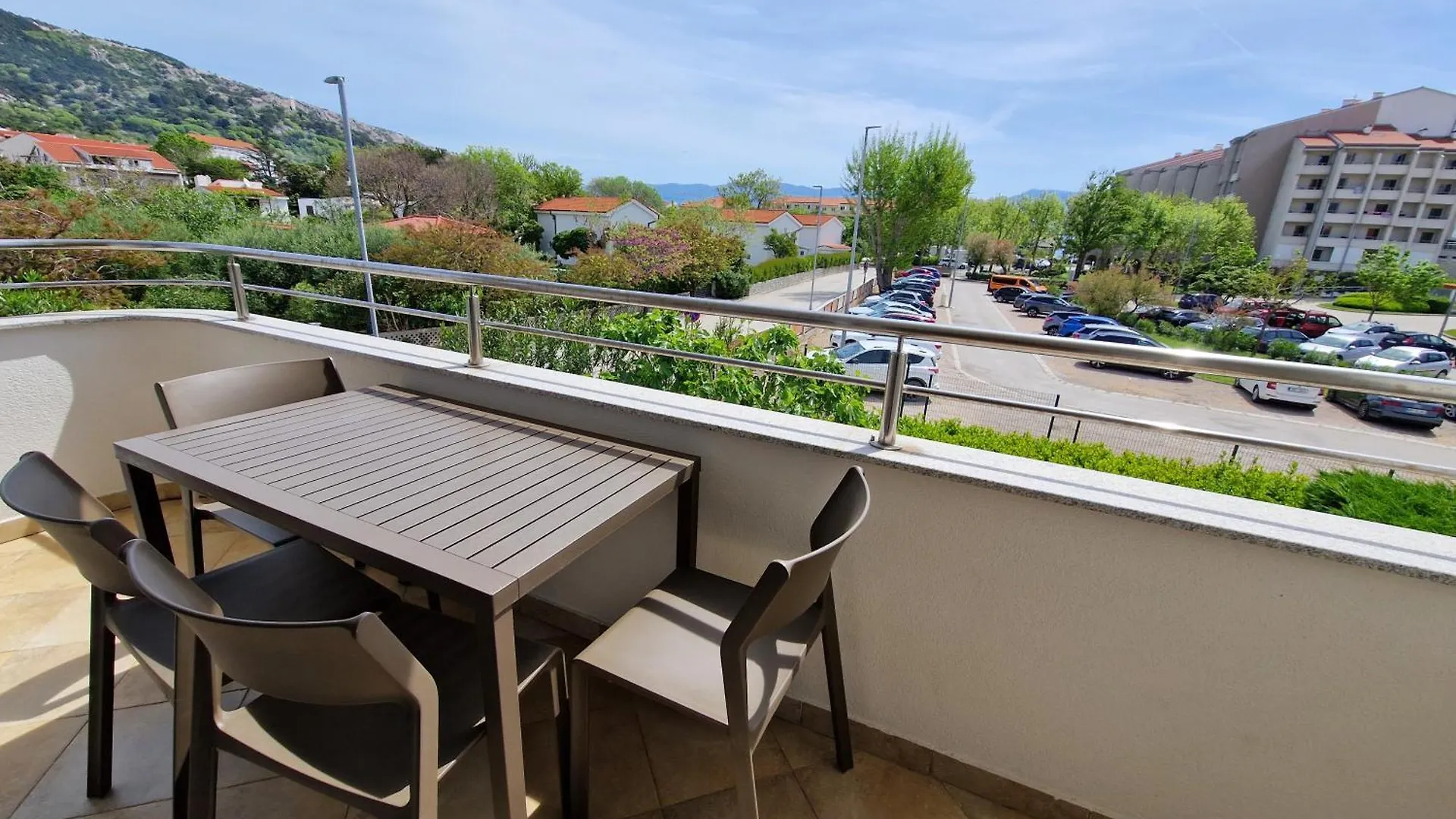 Modern Apartment Kompas Baška 0*,  Chorvatsko